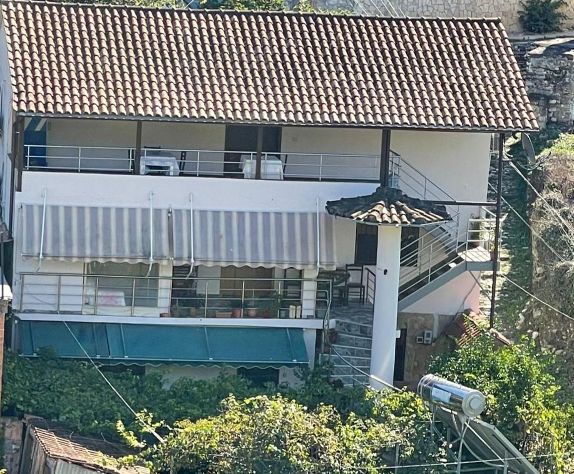 Guest House Bumbli ベラト エクステリア 写真